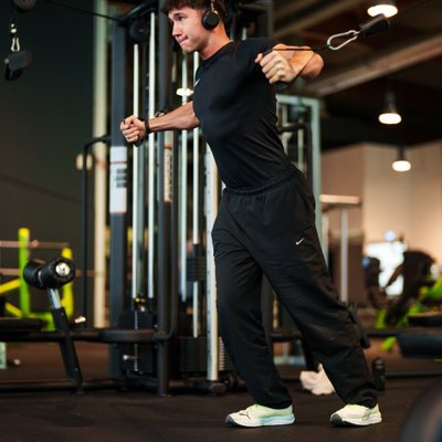 Punch Fitness Essen: In unserem Studio findest du ausschließlich die hochwertigsten und modernsten Geräte.